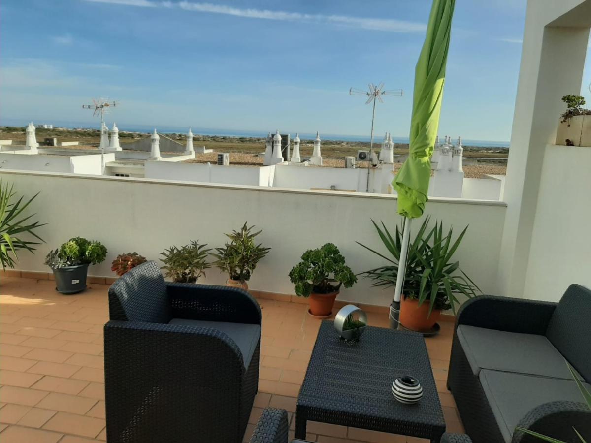 Apartamento Vista Mar 卡巴纳斯·德·塔维拉 外观 照片